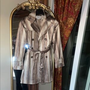 Elegant two tone, snake skin print trenchcoat